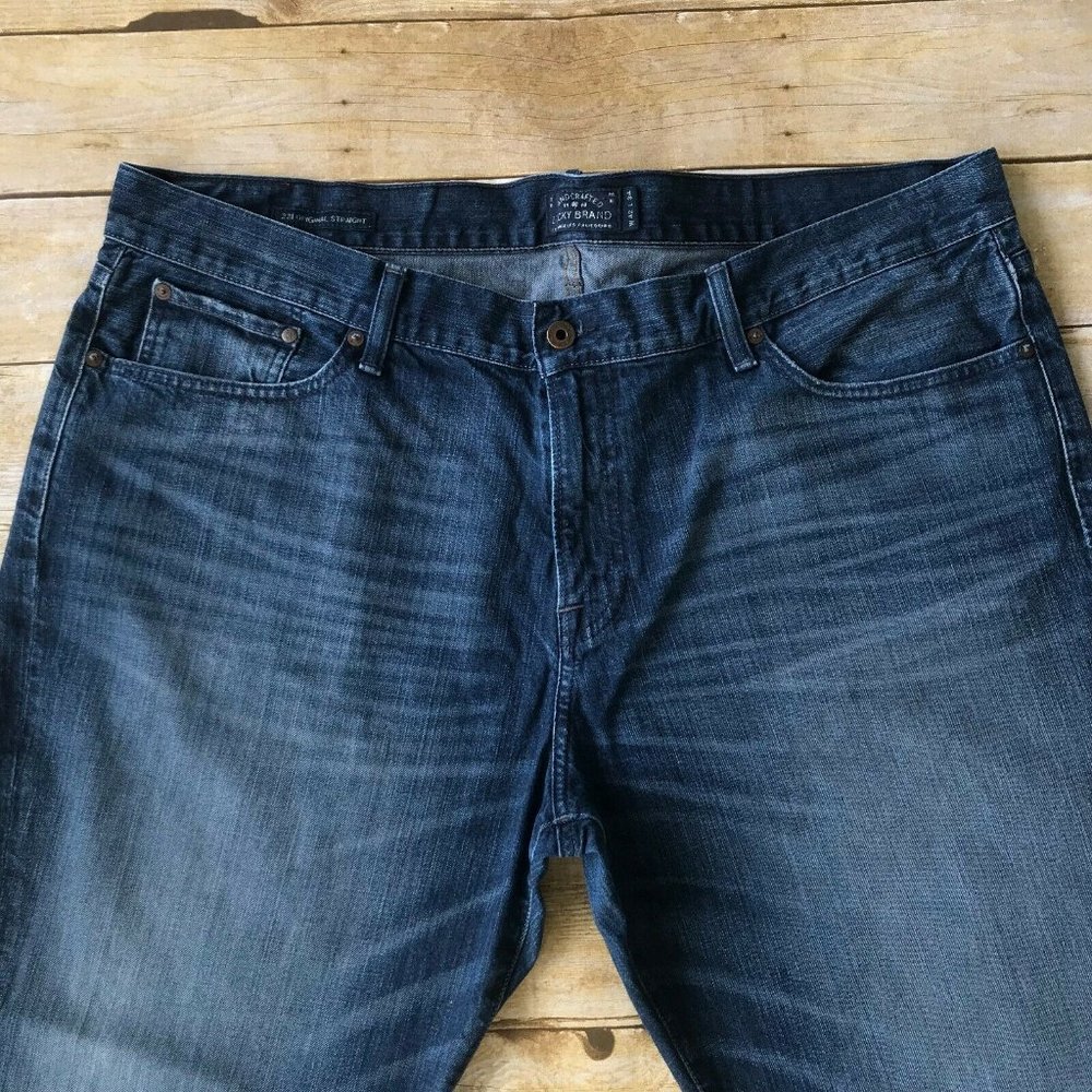 Lucky Brand 221 Original Straight Jeans 43 x 33